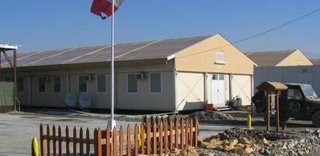 La base vie, un bâtiment transportable et résistant
