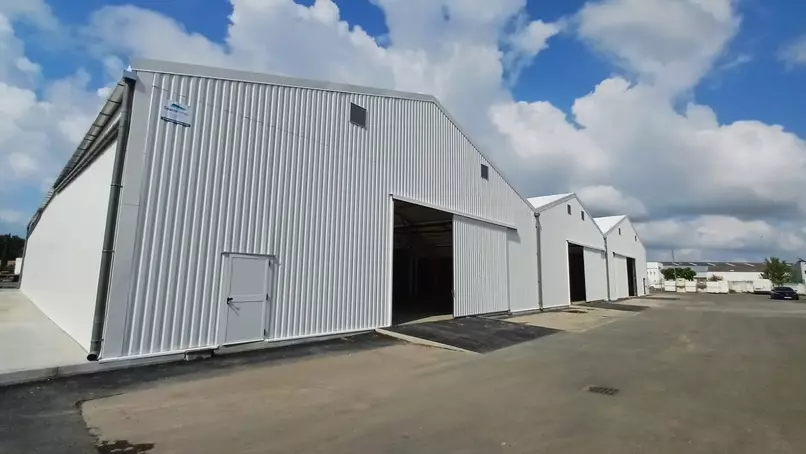 Entrepôt logistique