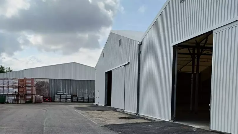 Bâtiment de stockage