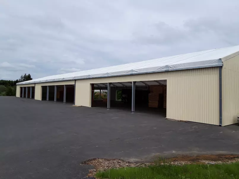 Structure de stockage pour une scierie de bois 